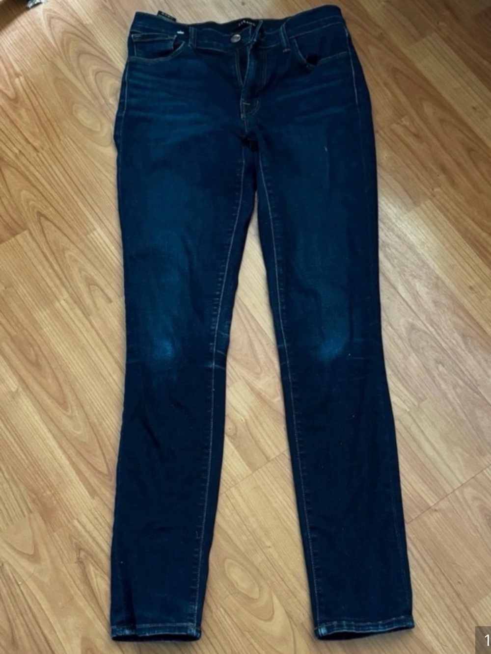 J Brand Terrace Dark Wash Skinny Leg Jeans in Size 27